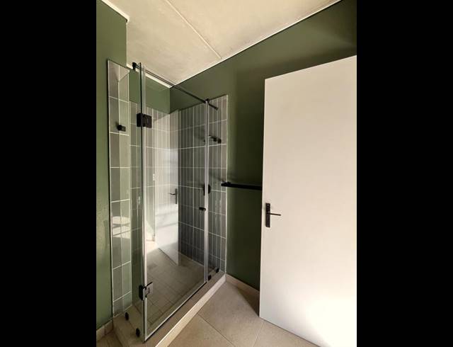 1 BEDROOM PROPERTY TO RENT IN LYNNWOOD GLEN